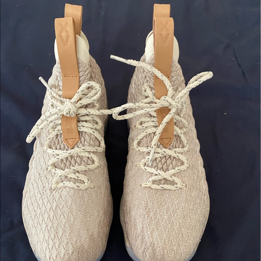 Nike Lebron 15 “Ghost” men’s sneaker🏀🏀